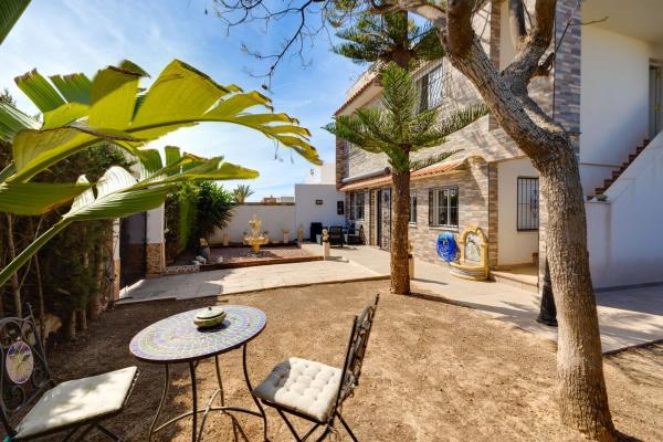 Chalet pareado en Calle Velázquez, La Siesta - El Salado - Torreta, Torrevieja photo 4