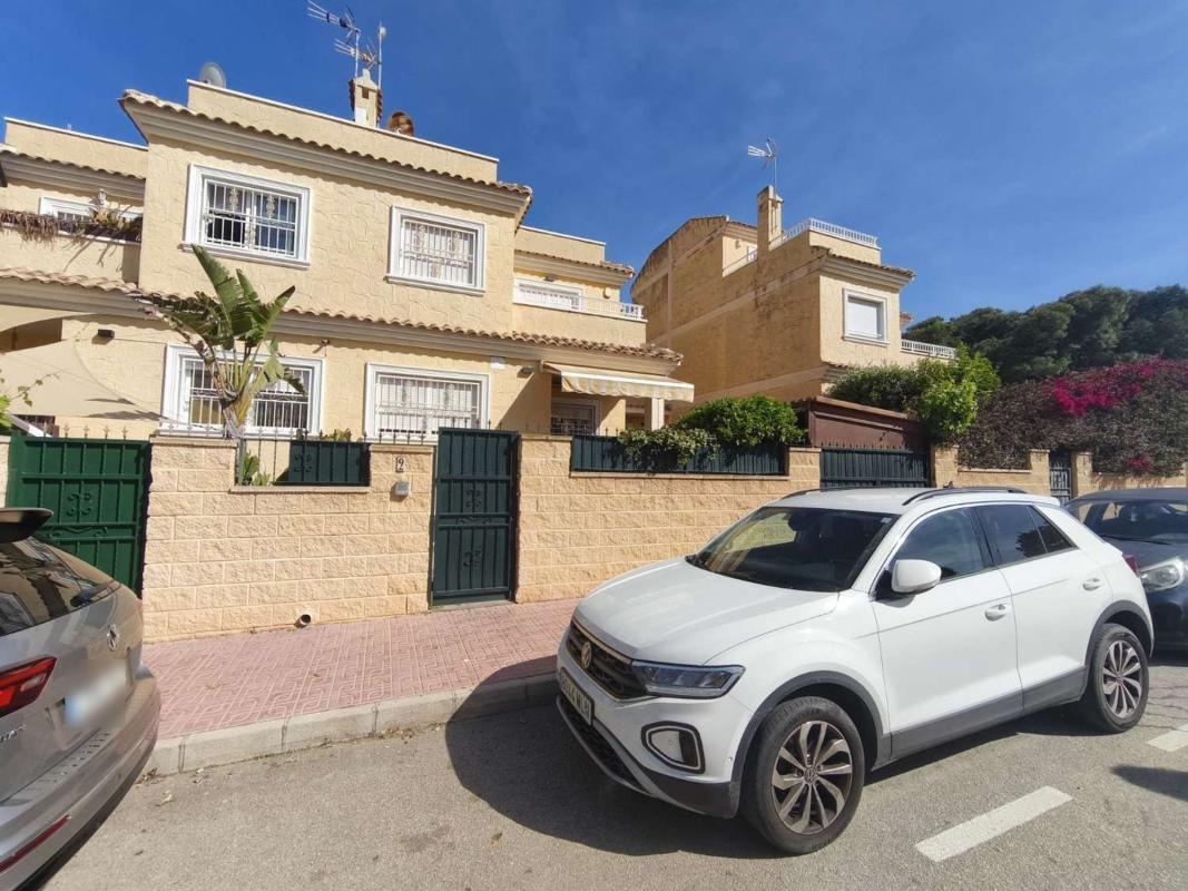 Sprzedaż duplexu w Dúplex en Calle Monteperdido, Los Balcones - Los Altos del Edén, Torrevieja, Torrevieja photo 1
