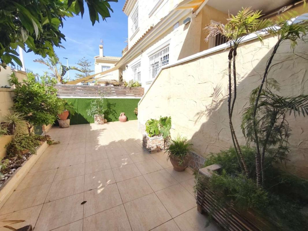 Sprzedaż duplexu w Dúplex en Calle Monteperdido, Los Balcones - Los Altos del Edén, Torrevieja, Torrevieja photo 3