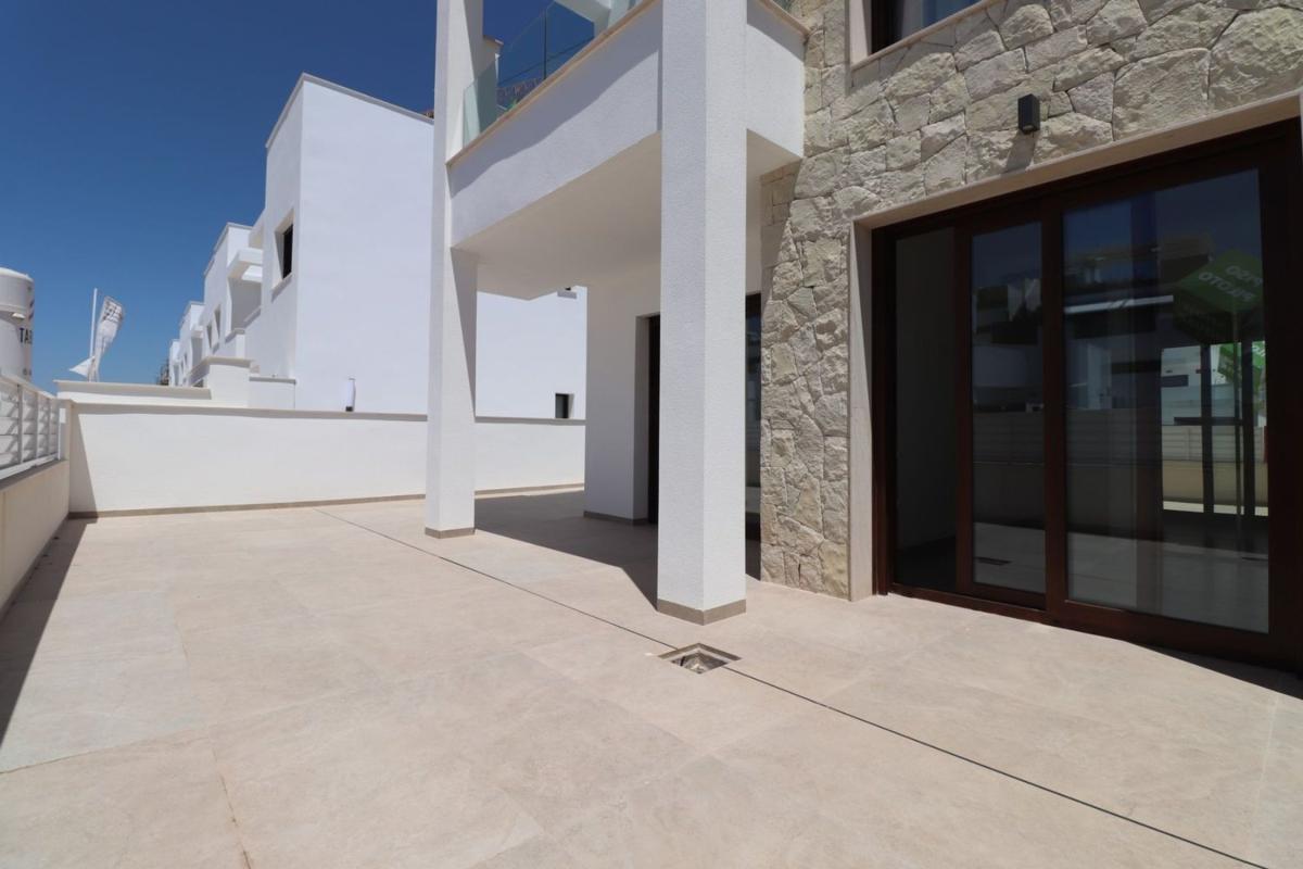 Venta de piso en Piso en Los Balcones - Los Altos del Edén, Torrevieja, Torrevieja
photo 4