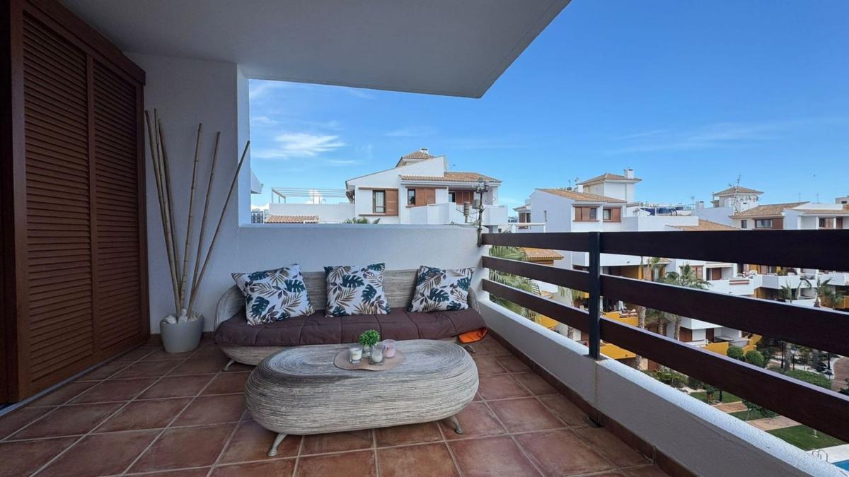 Продажа квартиры на Piso en Calle Ciclón s/n, Punta Prima, Torrevieja, Торревьеха
 photo 2