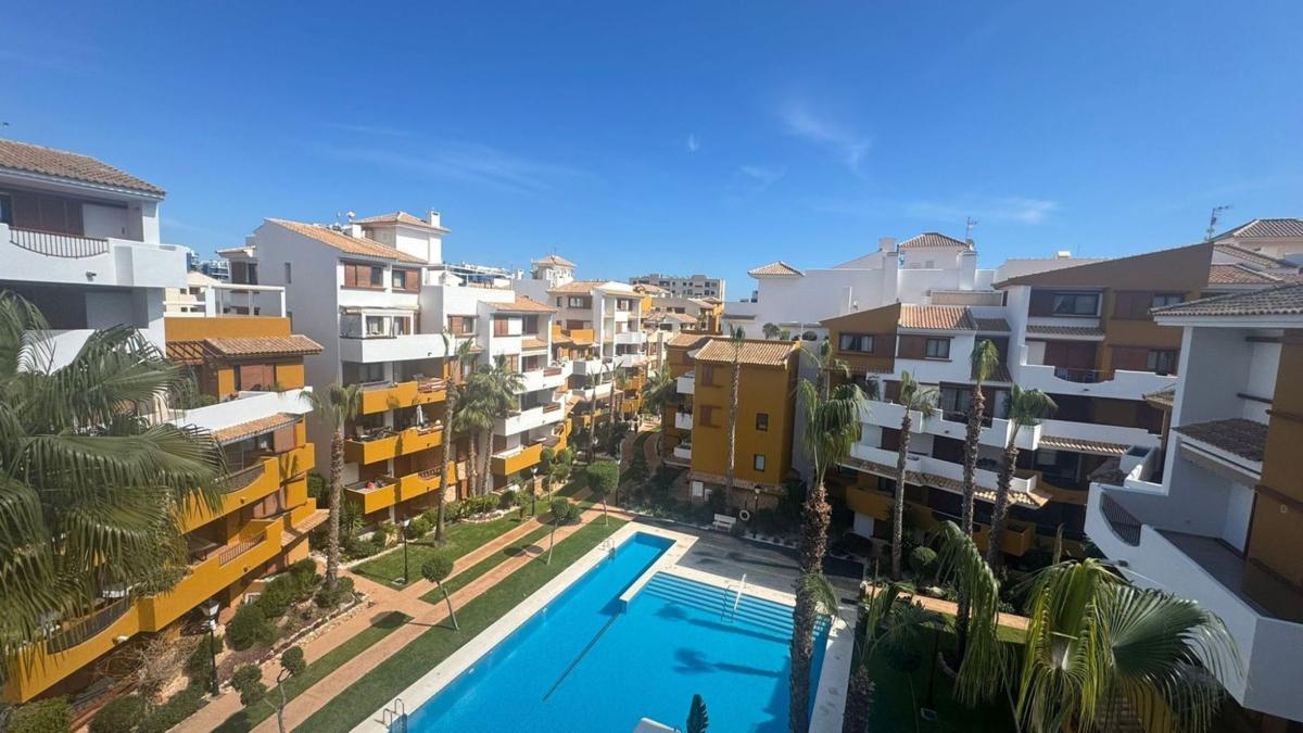 Продажа квартиры на Piso en Calle Ciclón s/n, Punta Prima, Torrevieja, Торревьеха
 photo 3