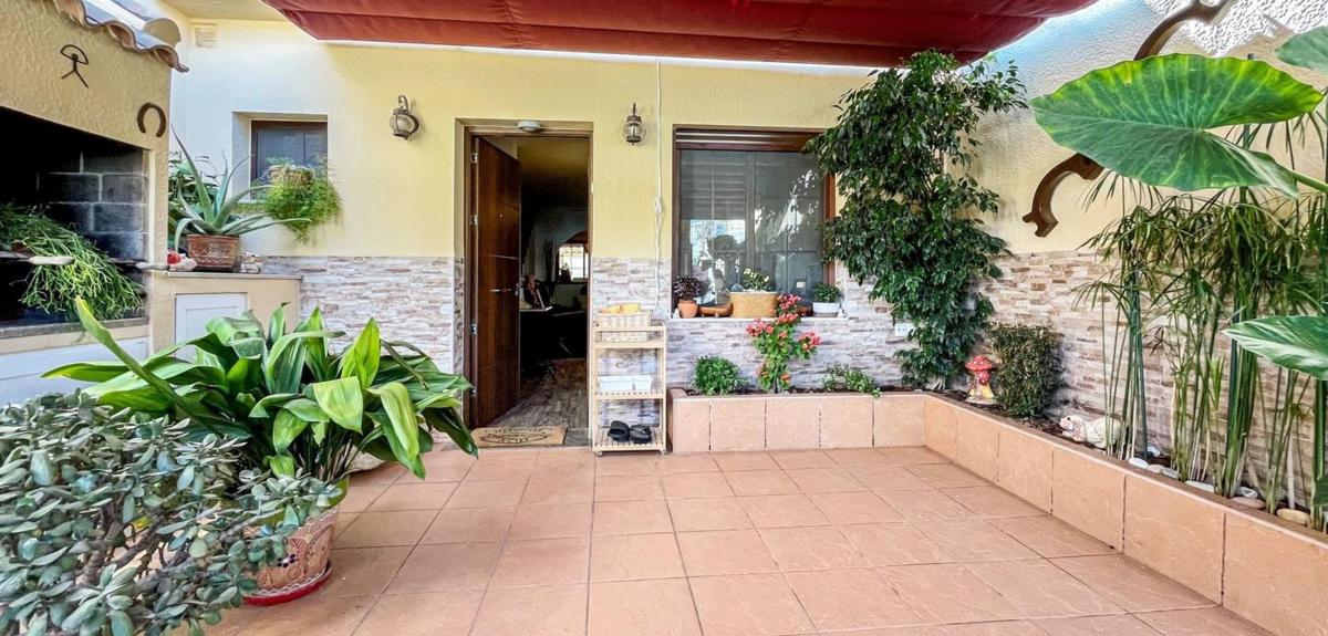 Venta de chalet adosado en  Chalet adosado en Los Balcones - Los Altos del Edén, Torrevieja , Torrevieja photo 5
