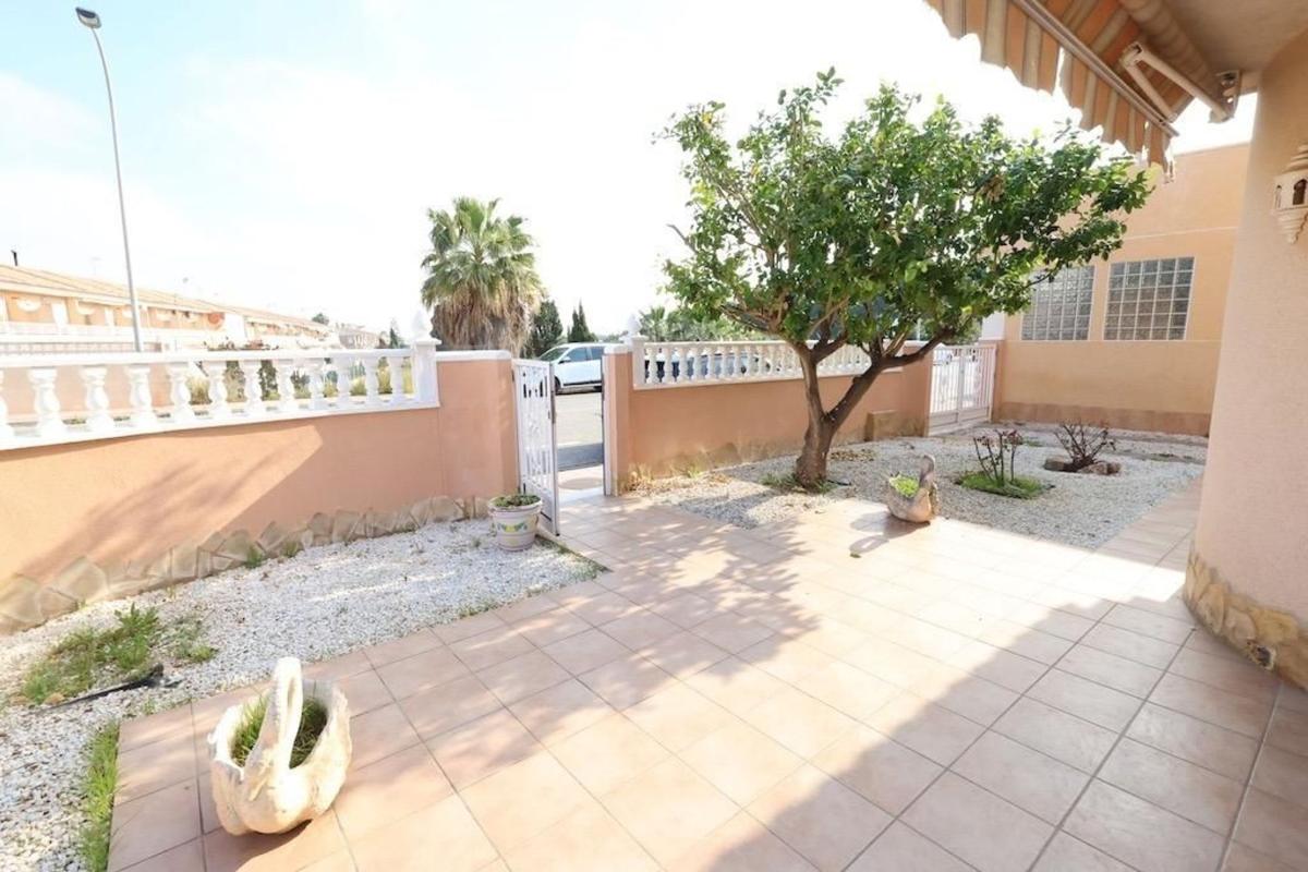 Sprzedaż niezależnego domku jednorodzinnego w Casa o chalet en El Molino, Torrevieja, Torrevieja photo 3