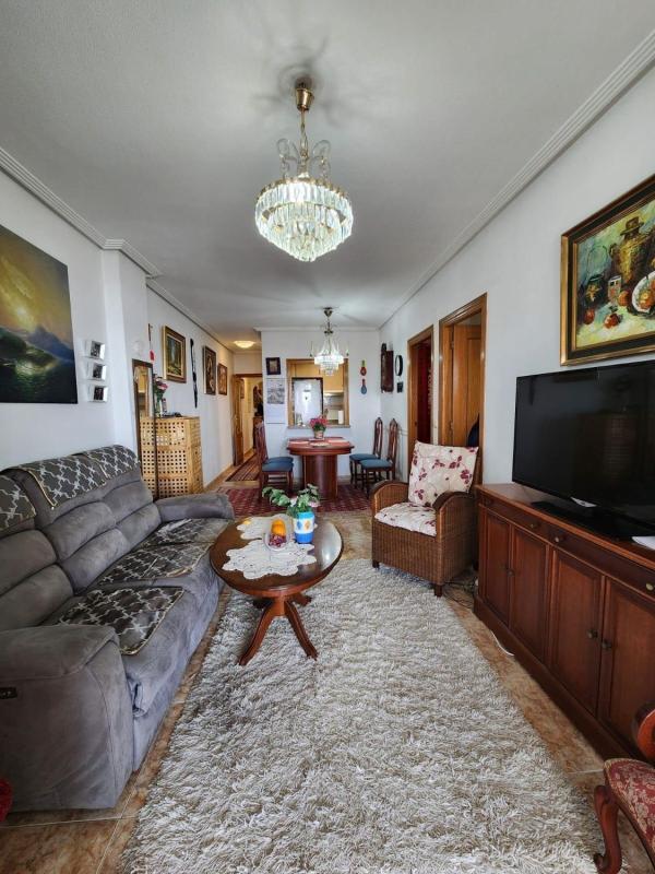 Sale of apartment in Piso en Playa de los Locos, Torrevieja, Torrevieja
photo 2