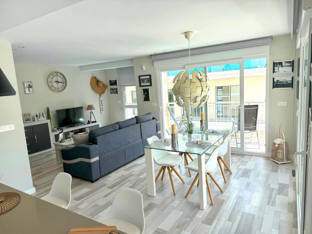Venta de piso en Piso en Calle Concepción s/n, Centro - Muelle Pesquero, Torrevieja, Torrevieja
photo 1
