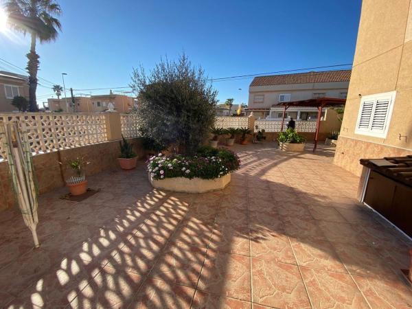 Chalet pareado en Calle Gandhi, Zona los Frutales, Torrevieja photo 4