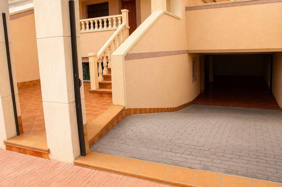 Sprzedaż niezależnego domku jednorodzinnego w Chalet pareado en Los Balcones - Los Altos del Edén, Torrevieja, Torrevieja photo 4