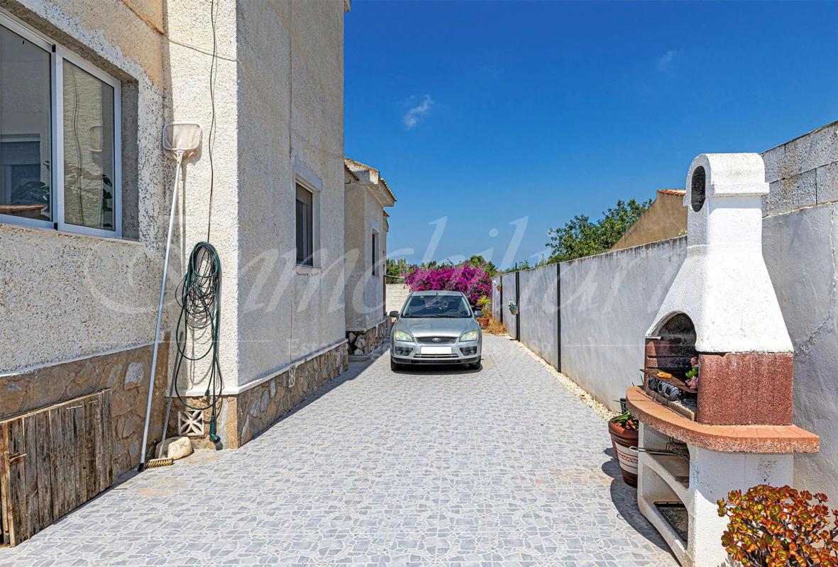 Sprzedaż niezależnego domku jednorodzinnego w Chalet pareado en Avenida de la Asuncion, Los Balcones - Los Altos del Edén, Torrevieja, Torrevieja photo 5