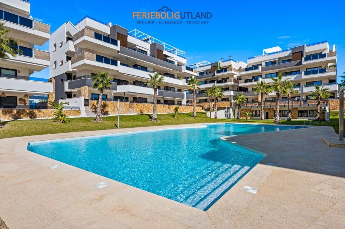 Venta de piso en Piso en Calle Peñalara, Los Balcones - Los Altos del Edén, Torrevieja, Torrevieja
photo 1