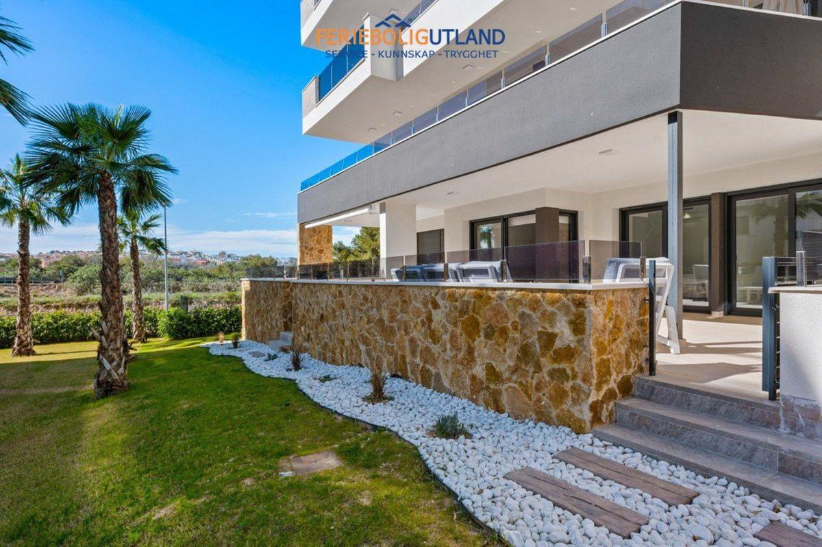 Venta de piso en Piso en Calle Peñalara, Los Balcones - Los Altos del Edén, Torrevieja, Torrevieja
photo 3
