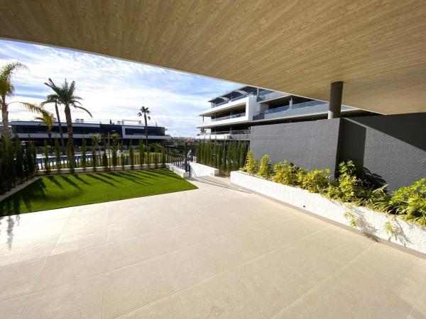 Casa o chalet independiente en Calle Jardin del Mar, 1, Punta Prima, Torrevieja thumbnail 2