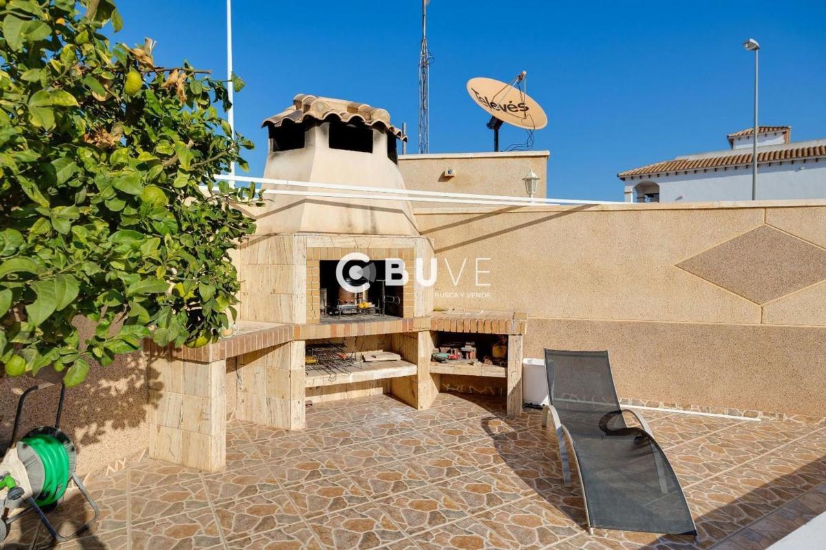 Sprzedaż szeregowego domku w Chalet adosado en Calle del Pino, Los Balcones - Los Altos del Edén, Torrevieja , Torrevieja photo 5
