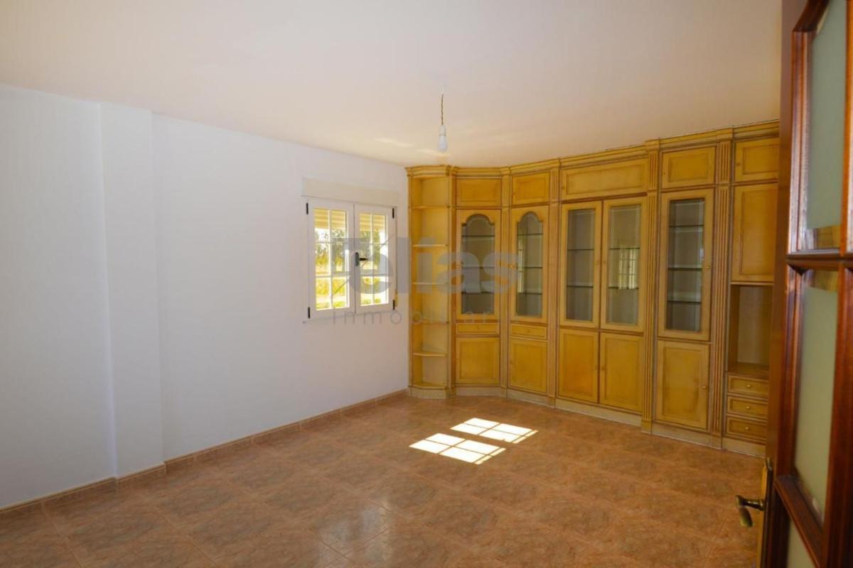Недвижимость на продажу и в аренду в Испании photo 2