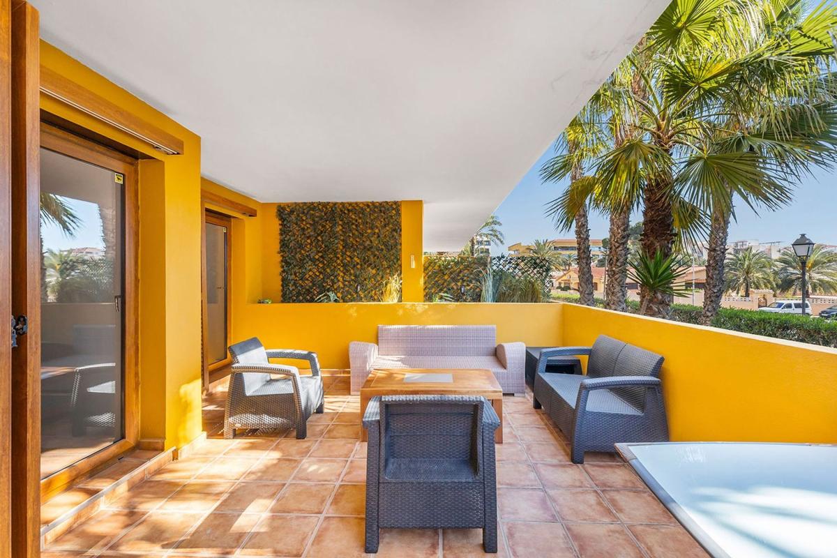 Sale of apartment in Piso en Calle Mar Rizada, Punta Prima, Torrevieja, Torrevieja
 photo 2