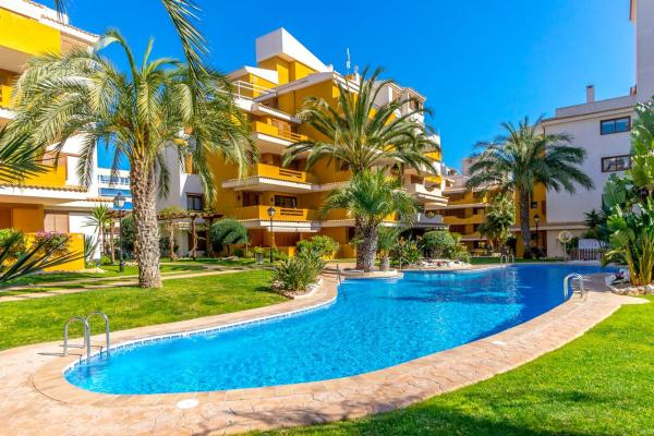 Sale of flat in Piso en Calle Ciclón, Punta Prima, Torrevieja, Torrevieja
photo 1