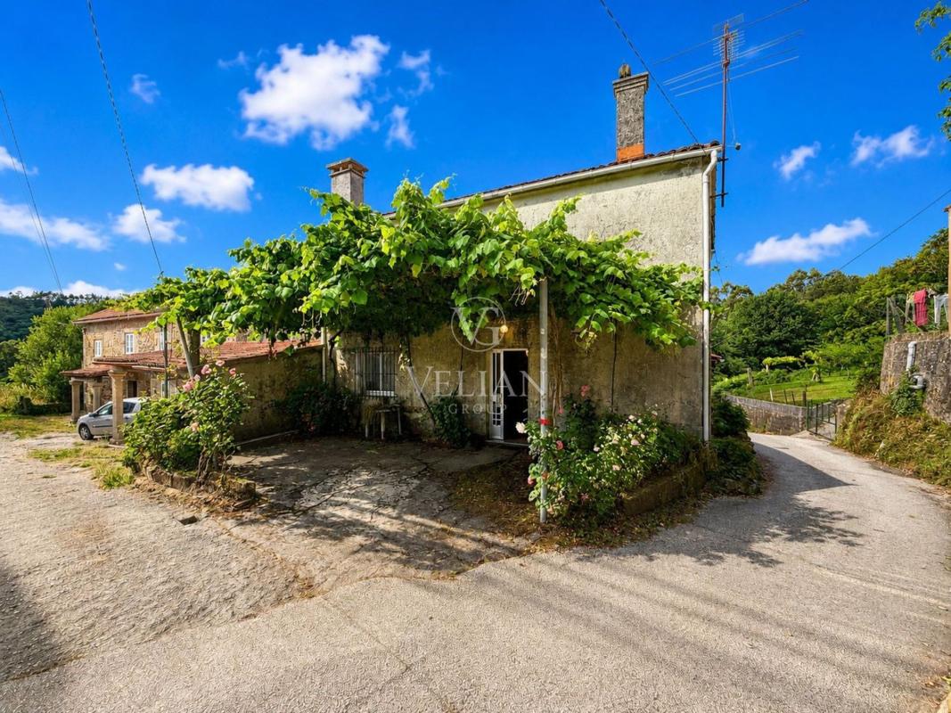 Properties for sale and rent in Spain photo 2