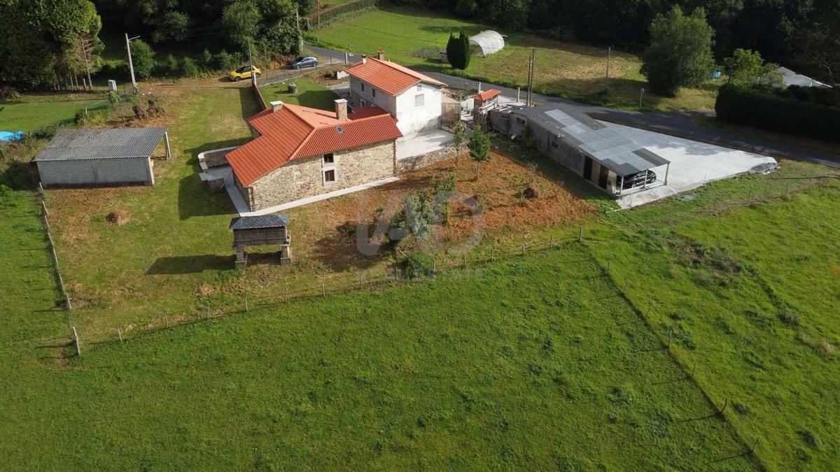 Sale of independent chalet in Casa o chalet en Sedes-Pedroso-Doso, Narón, Narón
photo 5