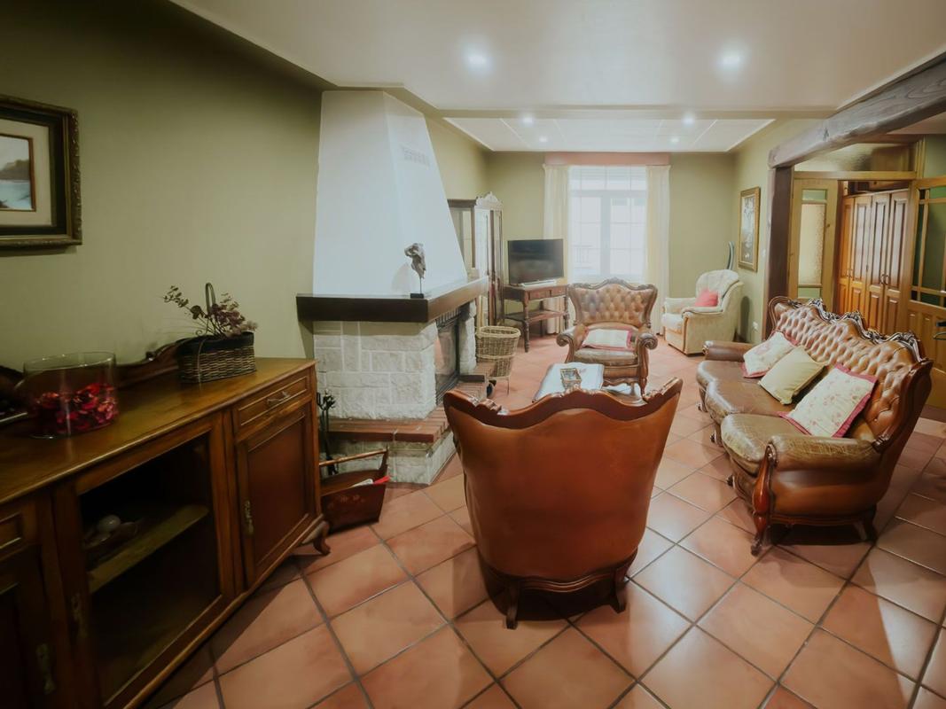 Properties for sale and rent in Spain photo 5