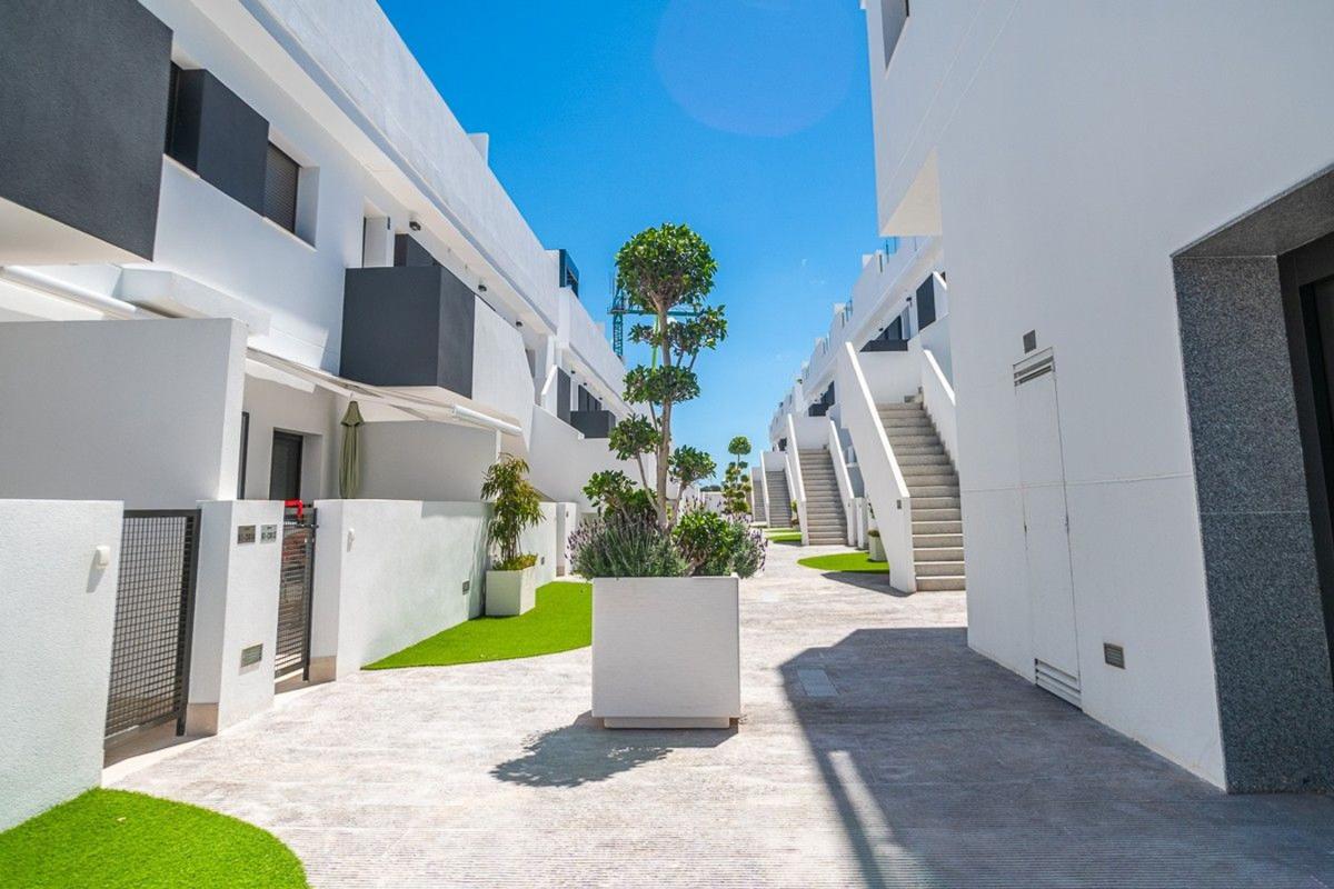 Duplex sale in Dúplex en Calle Javea, Los Balcones - Los Altos del Edén, Torrevieja, Torrevieja photo 2