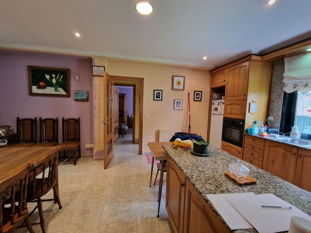 Properties for sale and rent in Spain photo 5