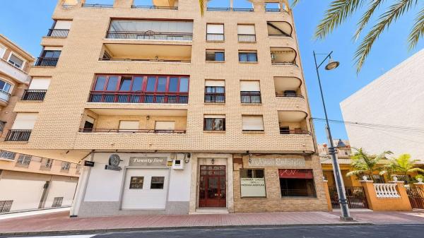 Venta de piso en Piso en Habaneras De Las, Playa del Cura, Torrevieja, Torrevieja
thumbnail 2