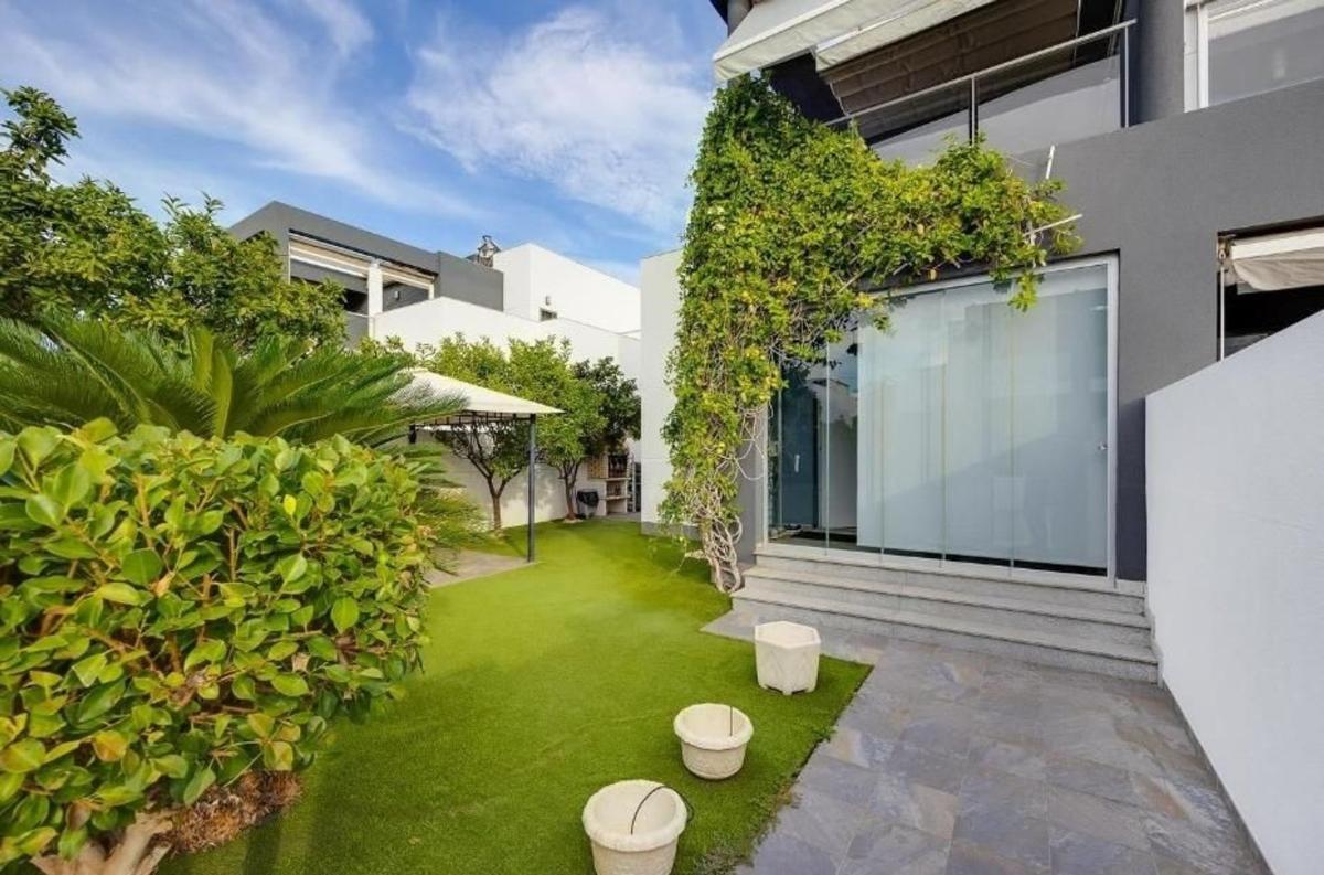 Продажа таунхауса в  Chalet adosado en Avenida Tenerife, Aguas Nuevas, Torrevieja , Торревьеха photo 4