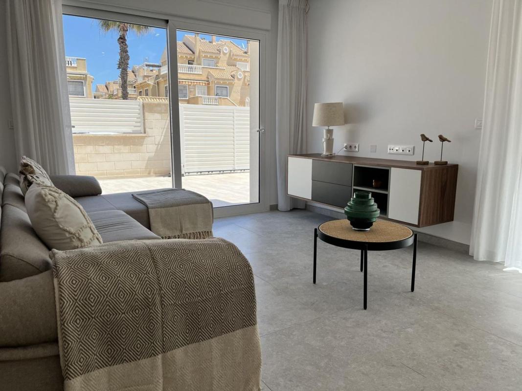 Venta de piso en Piso en Torreblanca, Torrevieja, Torrevieja
photo 2