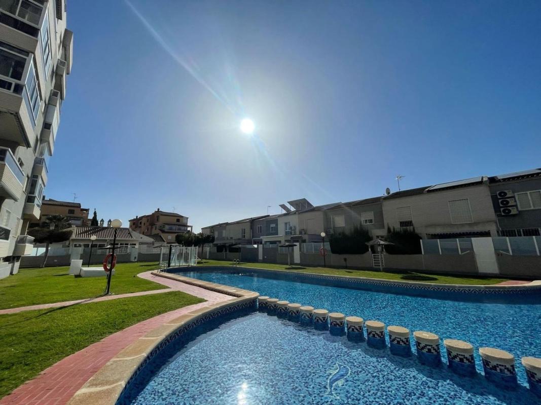 Продажа квартиры на Piso en Calle Perseo, Aguas Nuevas, Torrevieja, Торревьеха
photo 2