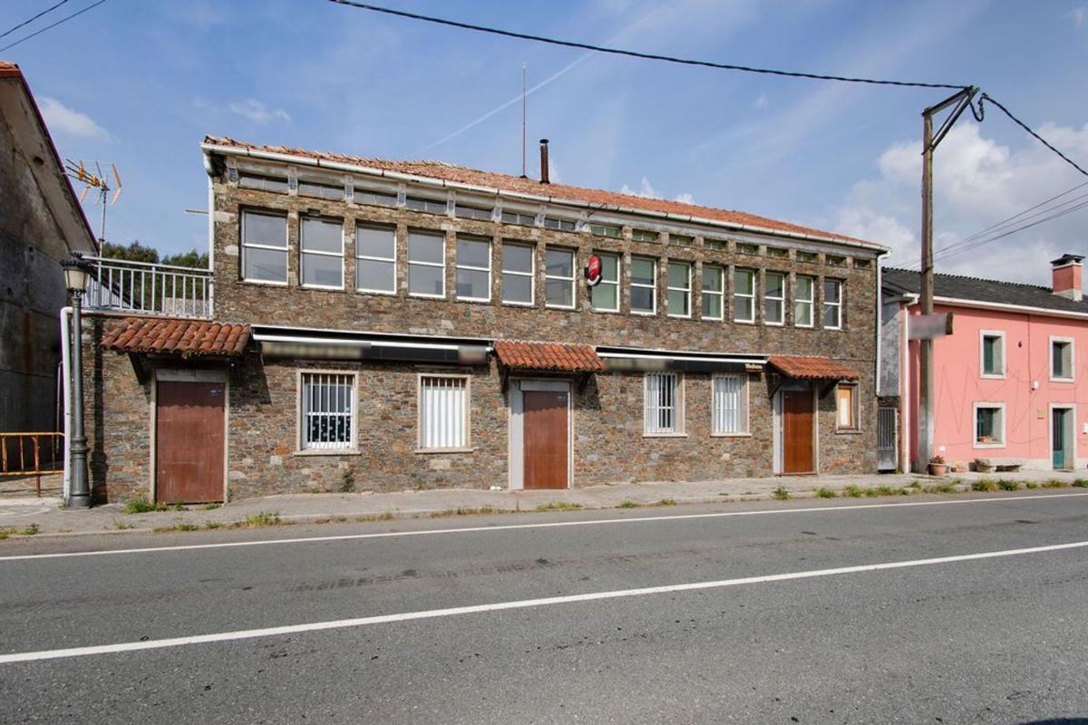 Sale of independent chalet in Casa o chalet en Ac-151, Monfero, Monfero
photo 1