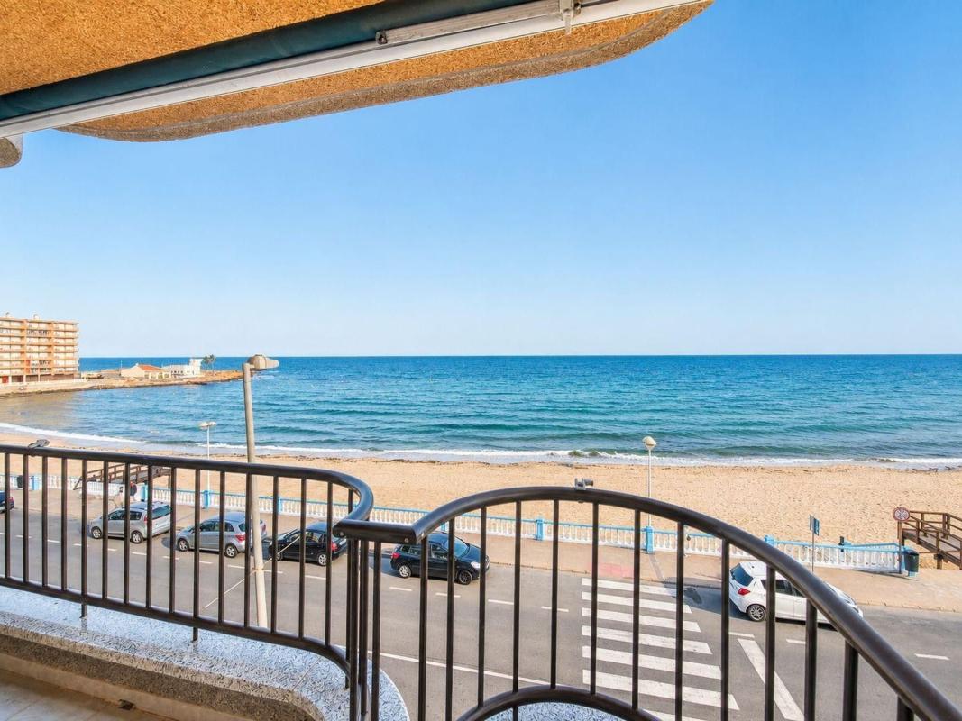 Sprzedaż mieszkania w Piso en Playa de los Locos, Torrevieja, Torrevieja
photo 4