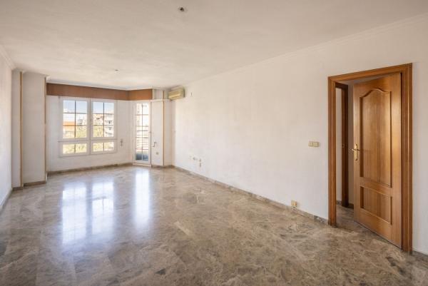 Sale of flat in Piso en Las Piscinas Naturales, Torrevieja, Torrevieja
 photo 1