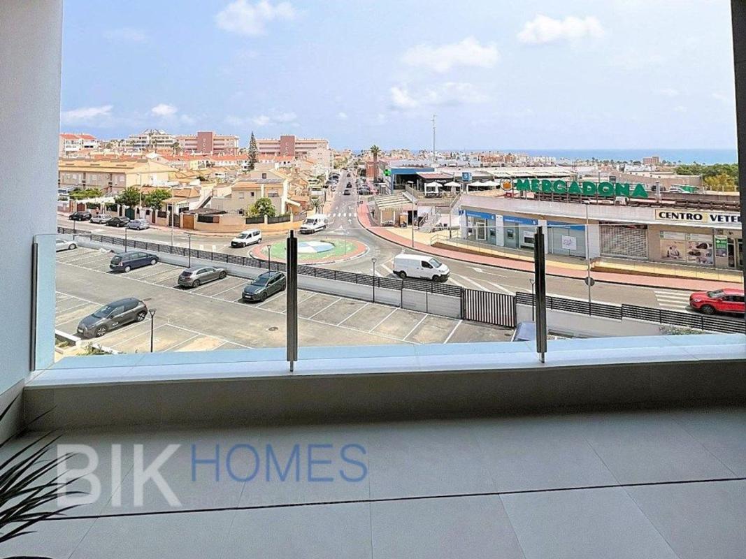 Sale of apartment in Piso en Calle Diana, Torreblanca, Torrevieja, Torrevieja
photo 2