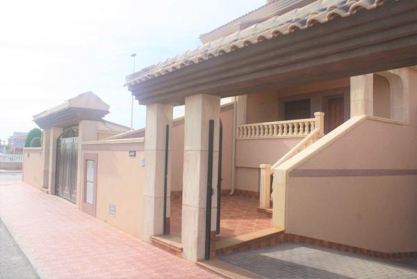 Chalet adosado en Los Balcones - Los Altos del Edén, Torrevieja photo 1