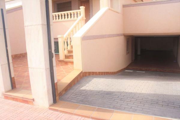 Chalet adosado en Los Balcones - Los Altos del Edén, Torrevieja thumbnail 2