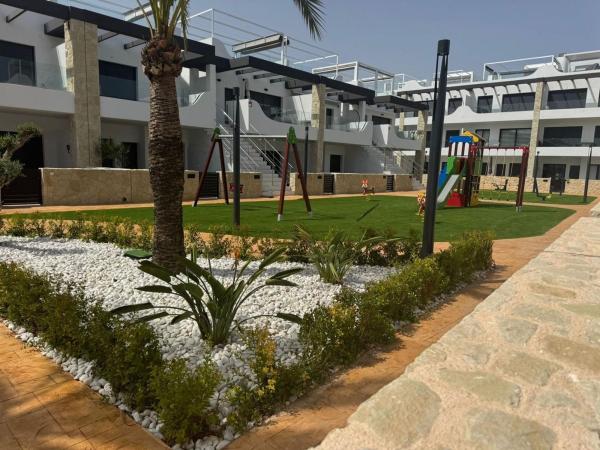 Продажа квартиры на Piso en Calle Humedal, Los Balcones - Los Altos del Edén, Torrevieja, Торревьеха
photo 1