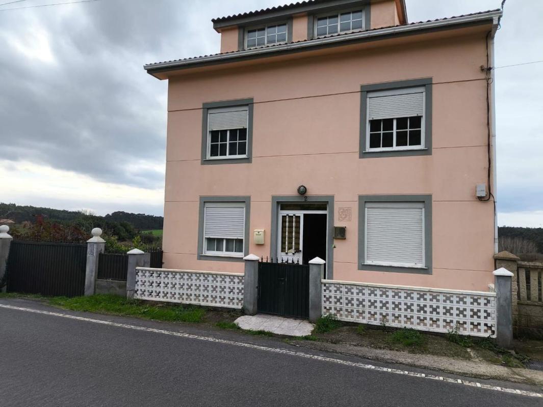 Properties for sale and rent in Spain photo 4