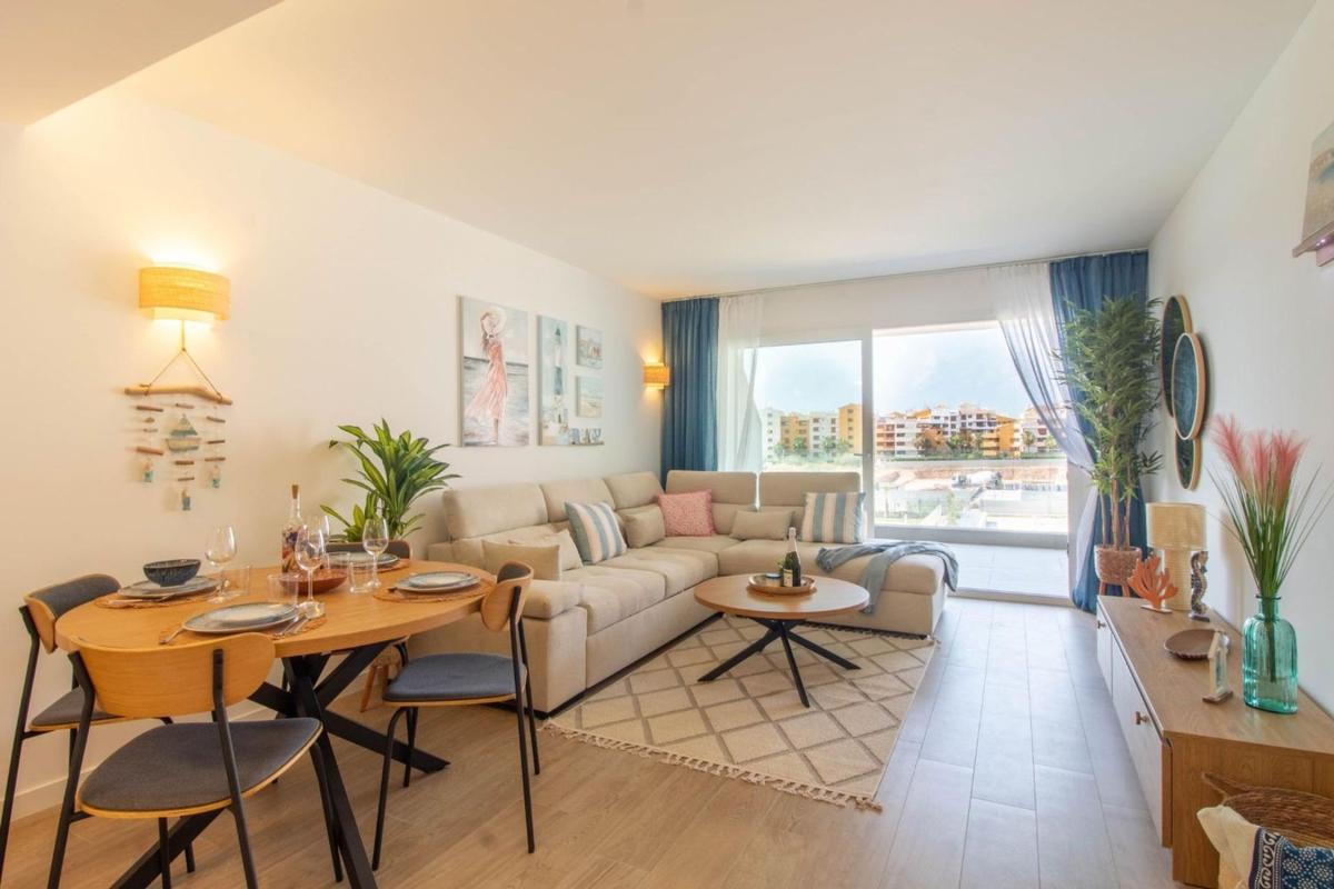 Продажа квартиры на Piso en Avenida de las Olas s/n, Punta Prima, Torrevieja, Торревьеха
 photo 2