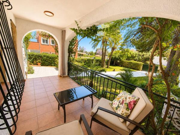 Casa o chalet independiente en Avenida de la Asuncion, Los Balcones - Los Altos del Edén, Torrevieja photo 1