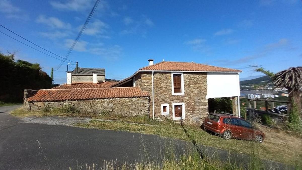 Properties for sale and rent in Spain photo 3