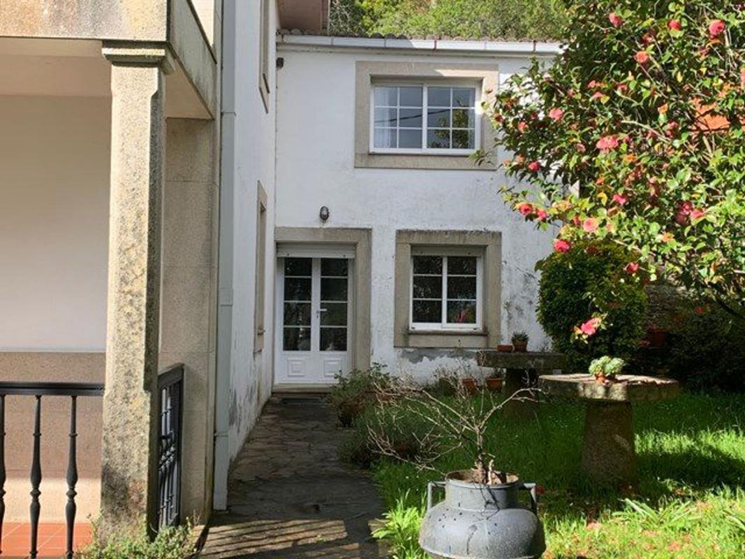Properties for sale and rent in Spain photo 2