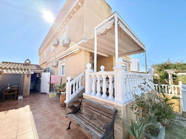 Chalet pareado en Aguas Nuevas, Torrevieja photo 2