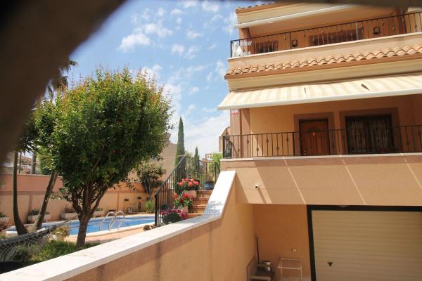 Chalet pareado en Calle Veleta, Los Balcones - Los Altos del Edén, Torrevieja thumbnail 3