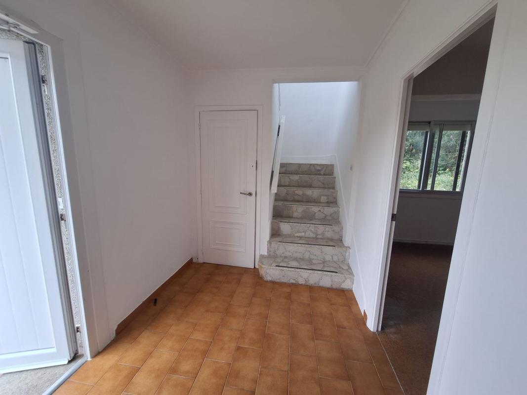 Properties for sale and rent in Spain photo 5