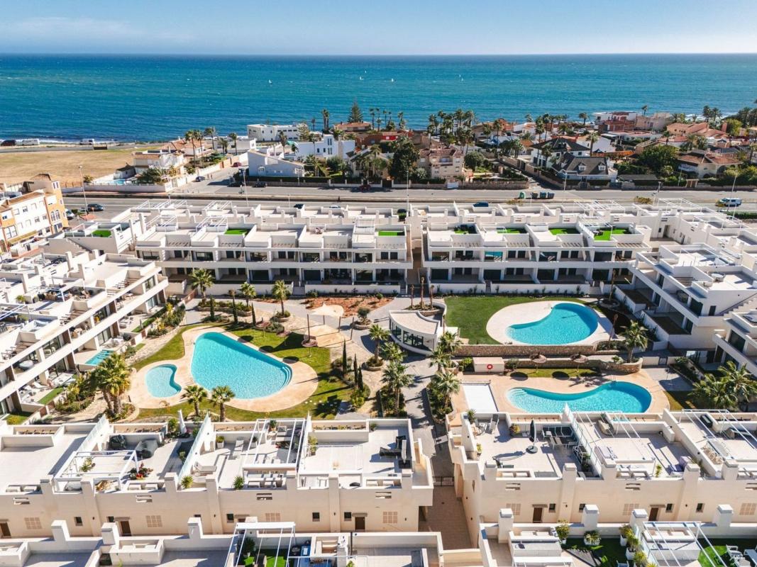 Продажа квартиры на Piso en Avenida Doctor Gregorio Marañón, 45, El Acequión, Torrevieja, Торревьеха
photo 2