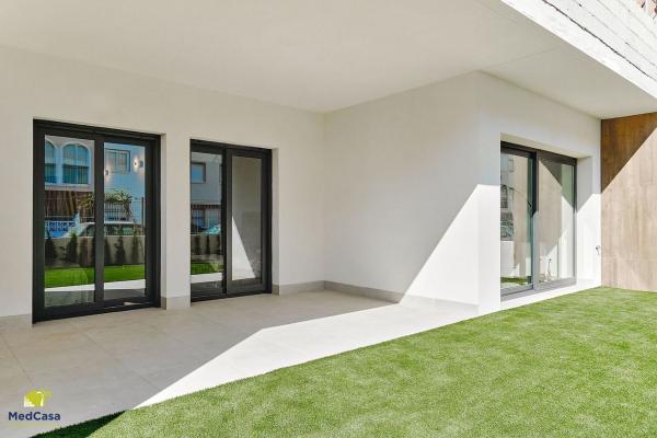 Sale of flat in Piso en Calle Montesinos, 9, Playa de los Náufragos, Torrevieja, Torrevieja
photo 1