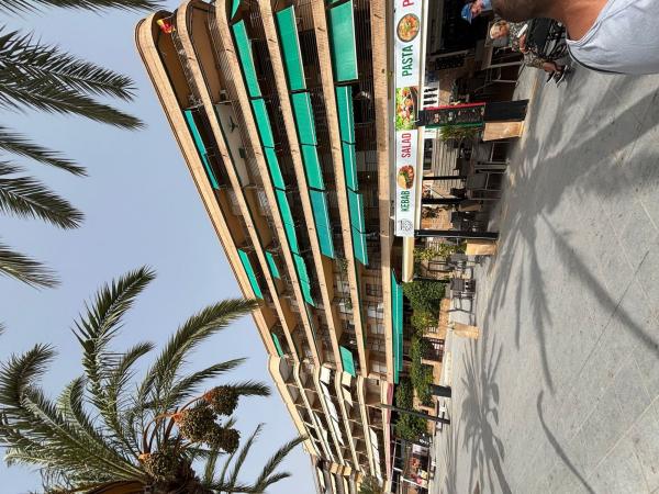 Venta de piso en Piso en Avenida de los Marineros, 5, Playa del Cura, Torrevieja, Torrevieja
thumbnail 2