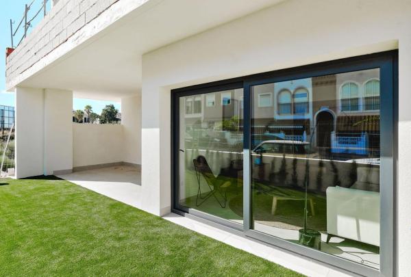 Casa o chalet independiente en Puerto Deportivo, Torrevieja photo 2