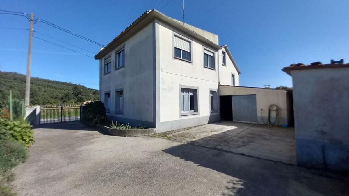 Properties for sale and rent in Spain photo 4