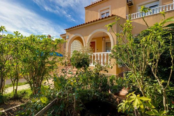 Casa o chalet independiente en Calle James Ensor, La Siesta - El Salado - Torreta, Torrevieja thumbnail 2